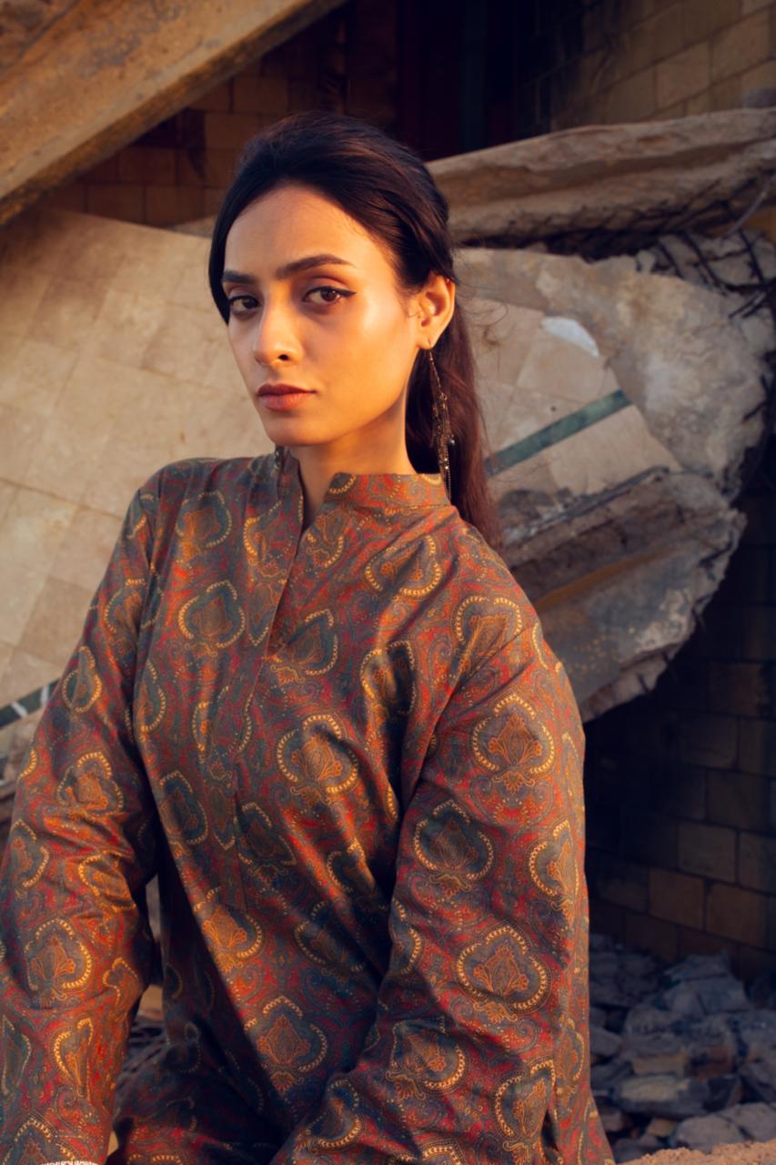 Brown printed kurta with plain white trouser in lawn