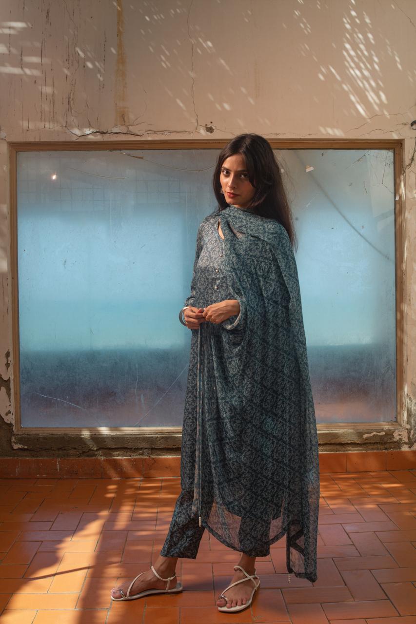3-Piece suit with shafoon dupatta