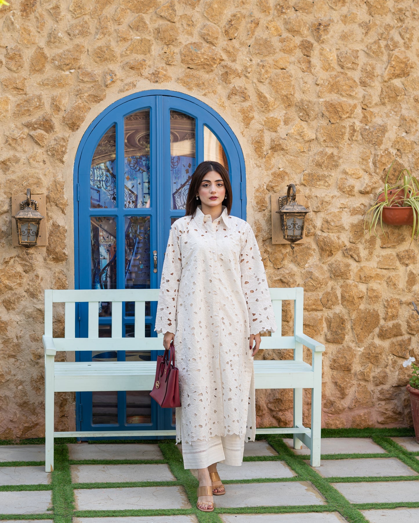 CHIKEN KAARI OPEN WHITE COLLOR 2 PIECE