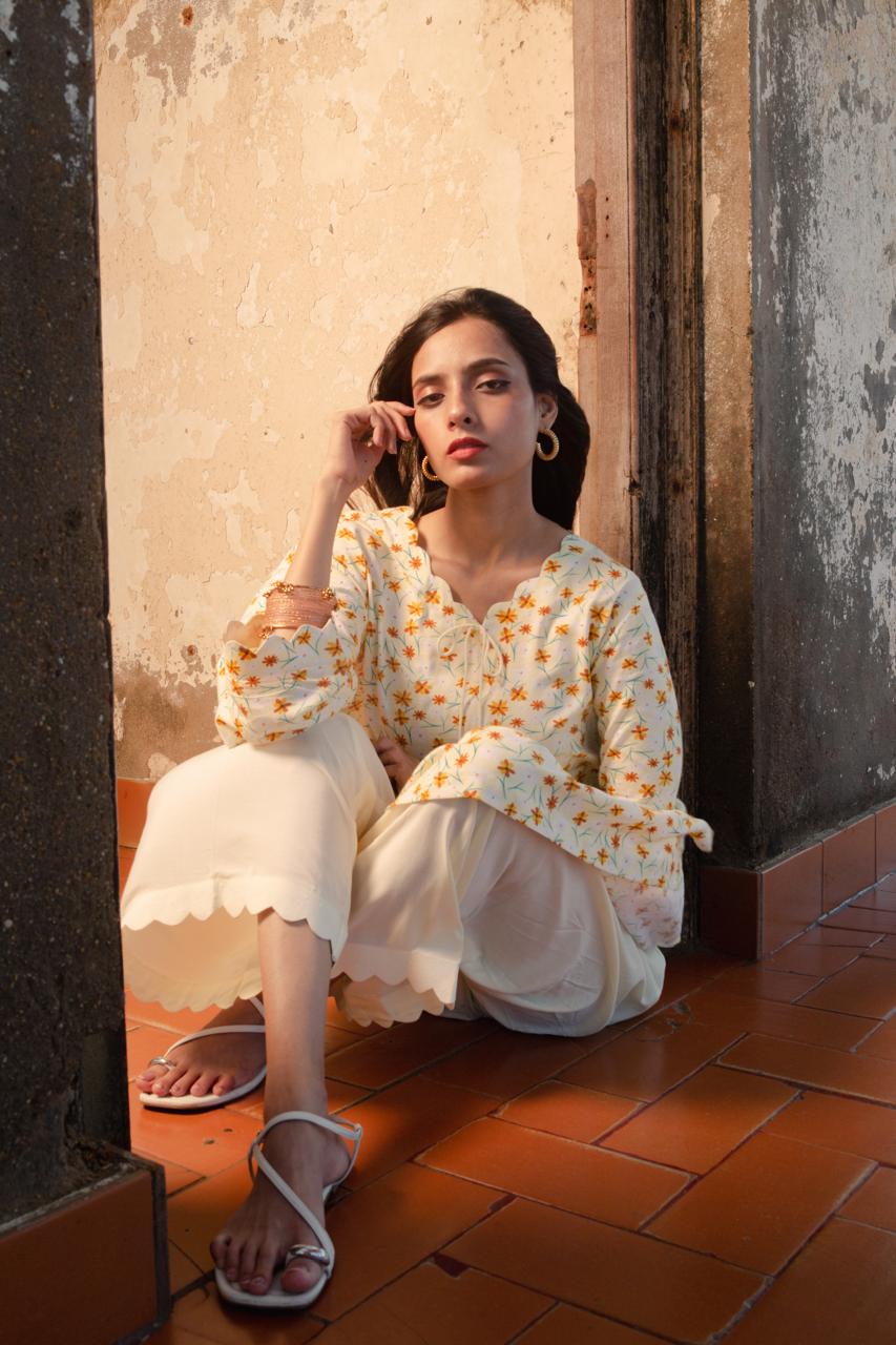 2-piece suit is a perfect celebration of summer