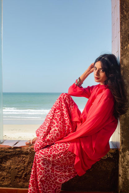Cerise pink article
